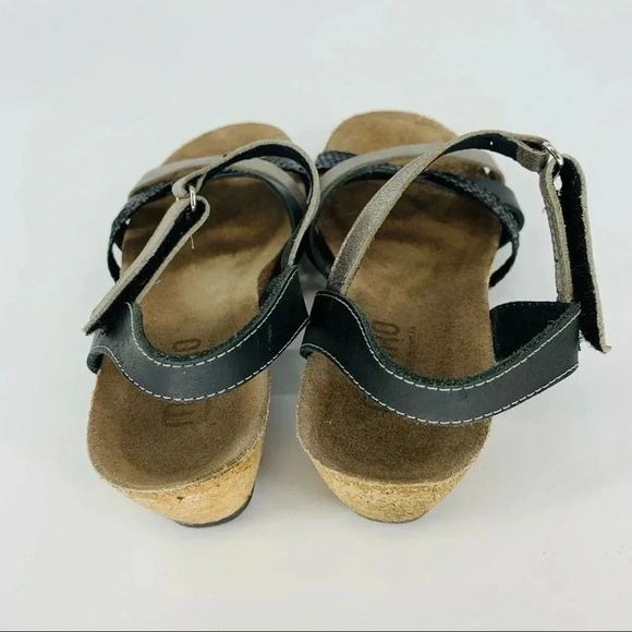 Munro Eden Sandal - Picture 9 of 9